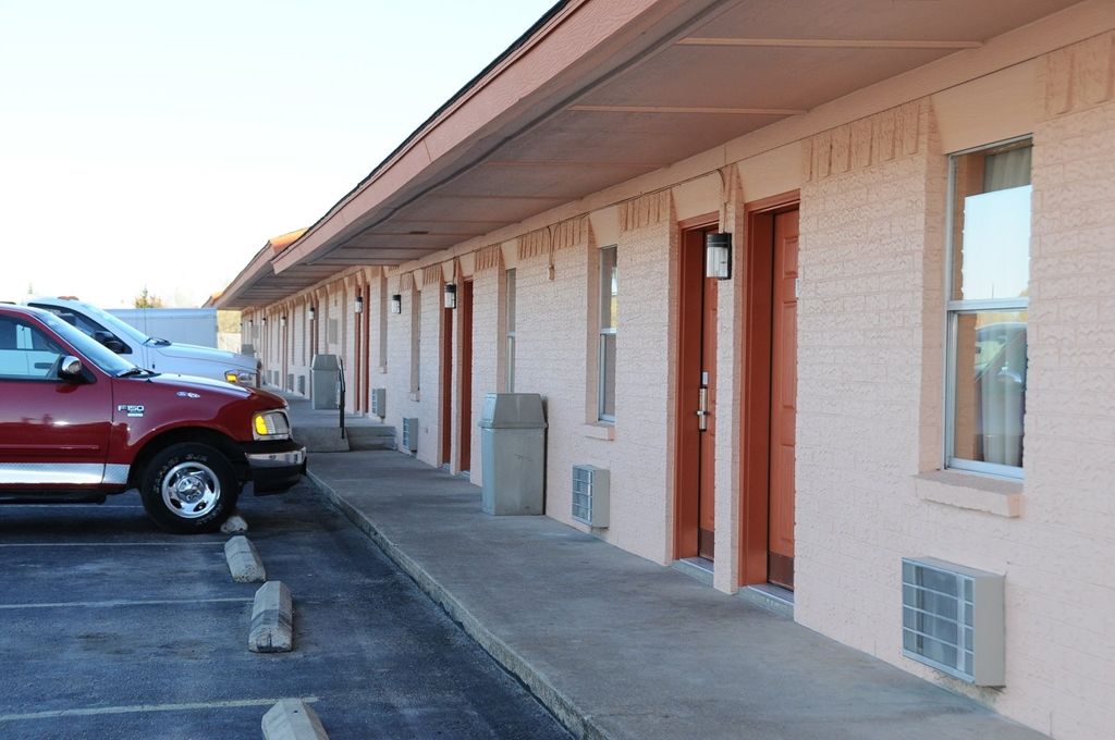 American Inn Cleburne Exterior photo